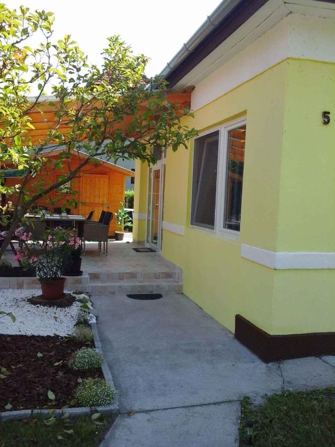 Holiday home in Balatonmariafürdo 19294 Balatonkeresztúr Exterior foto